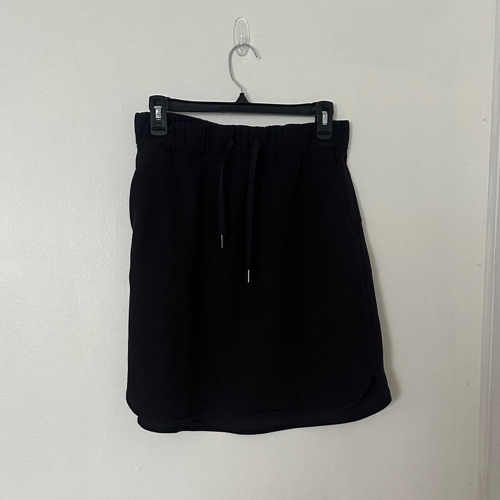 Lululemon black athletic skirt